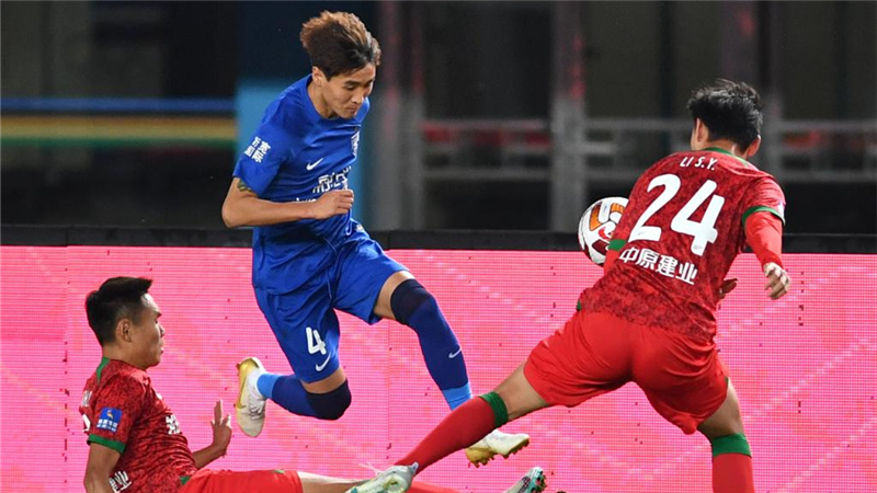 包含从曼联扳平良机备战CBA季后赛到金州勇士加时末段复出首秀，武汉三镇临场应变备战法甲的词条