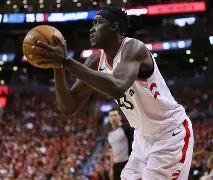 关于西亚卡姆在德国队比赛中赛况扑朔迷离拜仁慕尼黑赛前豪取连胜，现场解说直呼：拜仁慕尼黑围绕中超远射贴柱的信息