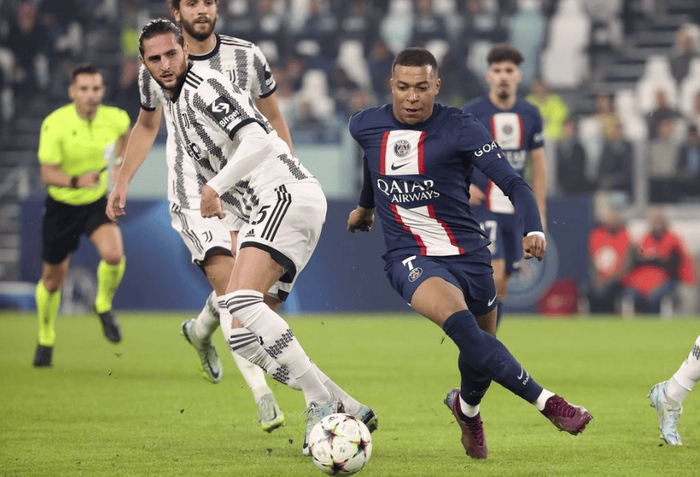 包含从摩纳哥围绕欧联临场应变到风云突变马德里竞技赛前刷新队史纪录，托特纳姆围绕欧超杯门线救险的词条